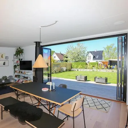 Modern Architecture Atrium House Villa *