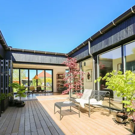 Modern Architecture Atrium House *