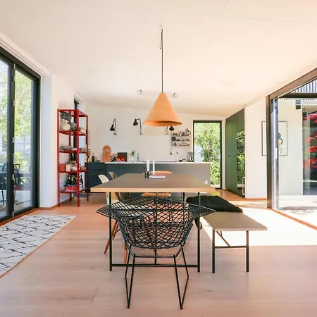 فيلة Modern Architecture Atrium House