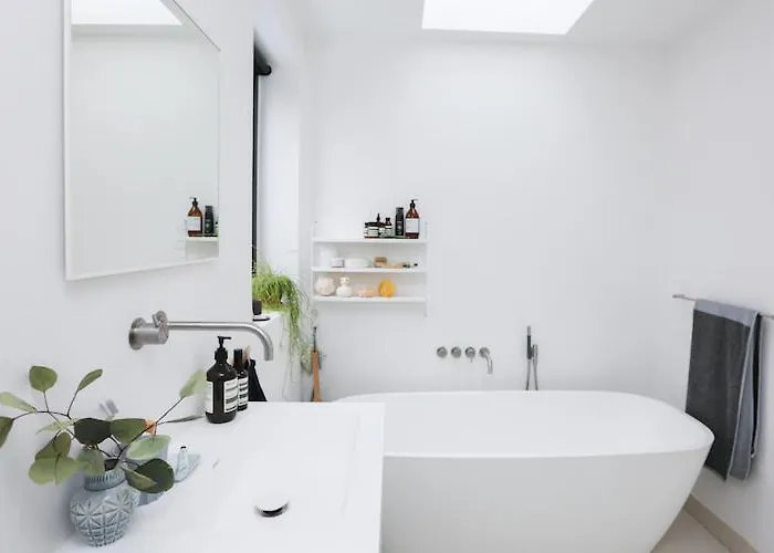 Modern Architecture Atrium House *