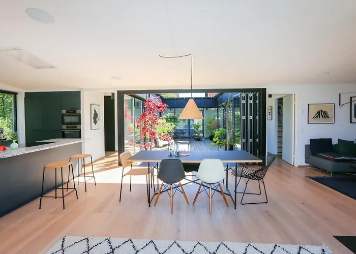 Modern Architecture Atrium House Vila