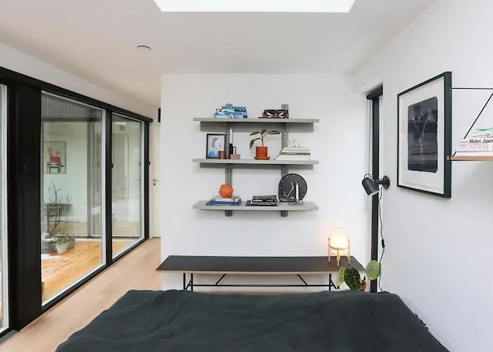 Modern Architecture Atrium House *